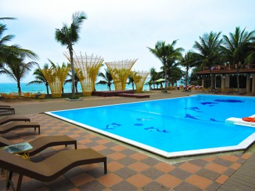 Resort Pool 2